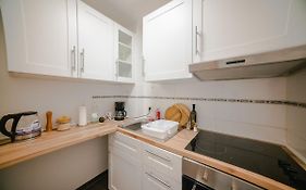 Ferienwohnung Laura In Gera Fuer Bis Zu 4 Personen - Neu Renoviert